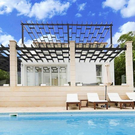 Villa Ariana コーラル・ベイ エクステリア 写真